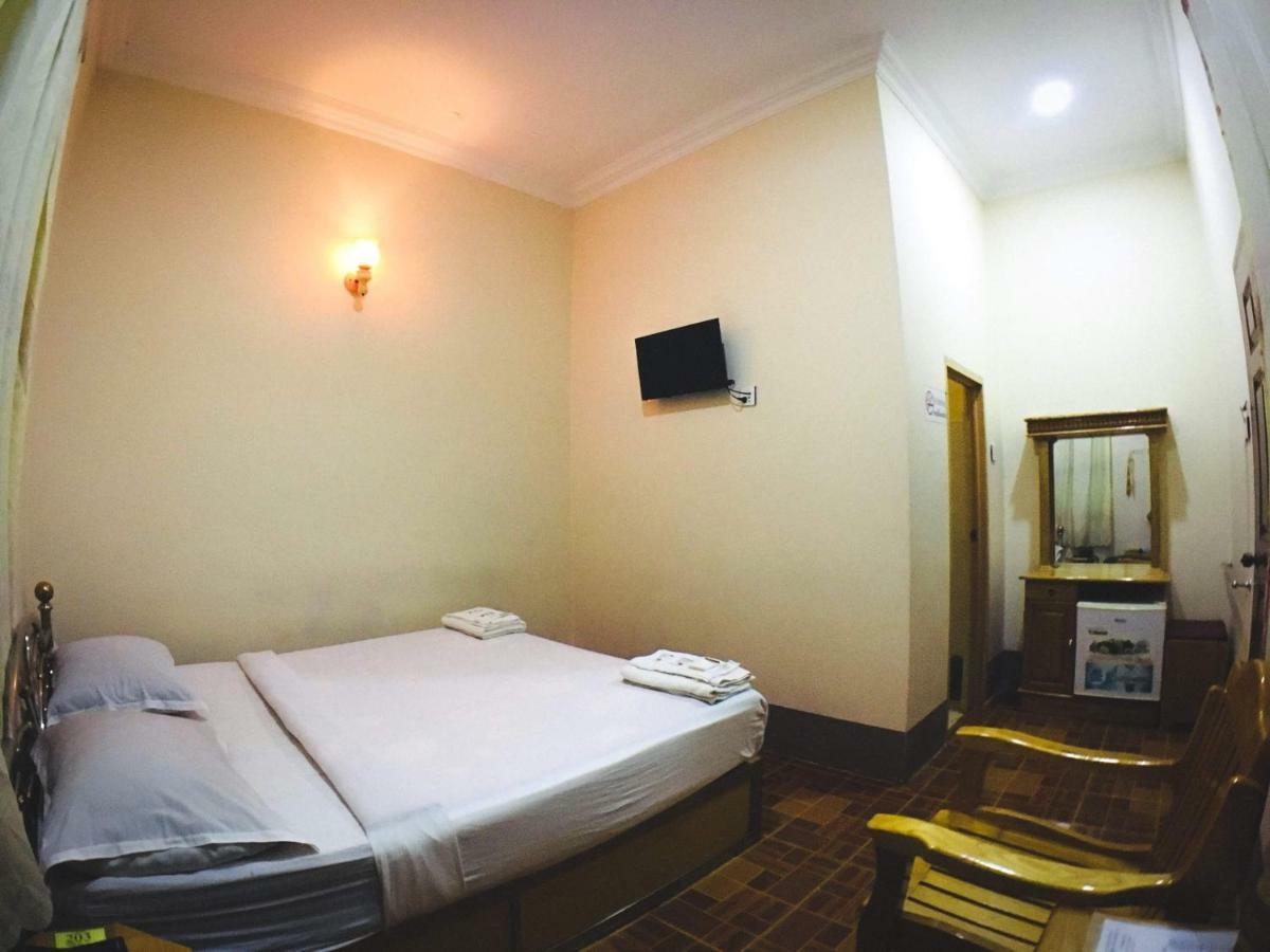 Pinlon Pann Motel Mawlamyine Kültér fotó